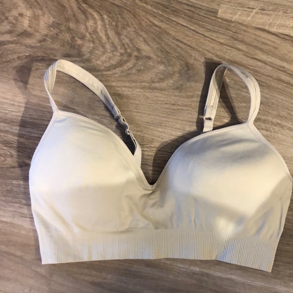 Athleta Embrace Bra
